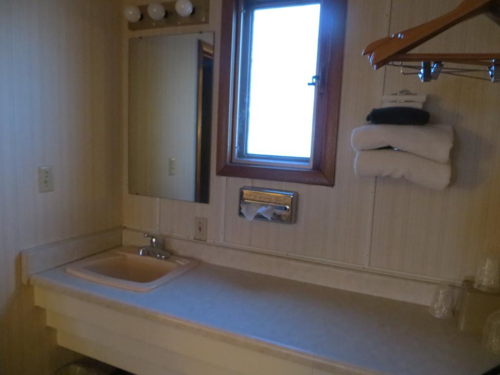 Midtown Western Inn - Kearney Room photo